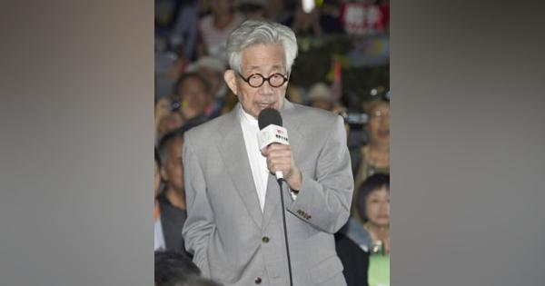 大江健三郎さん死去　ノーベル文学賞作家、言論活動も
