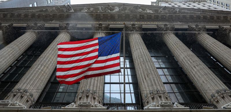 米国株式市場＝上昇、ダウ336ドル高　米インフレと米銀懸念が鎮静化