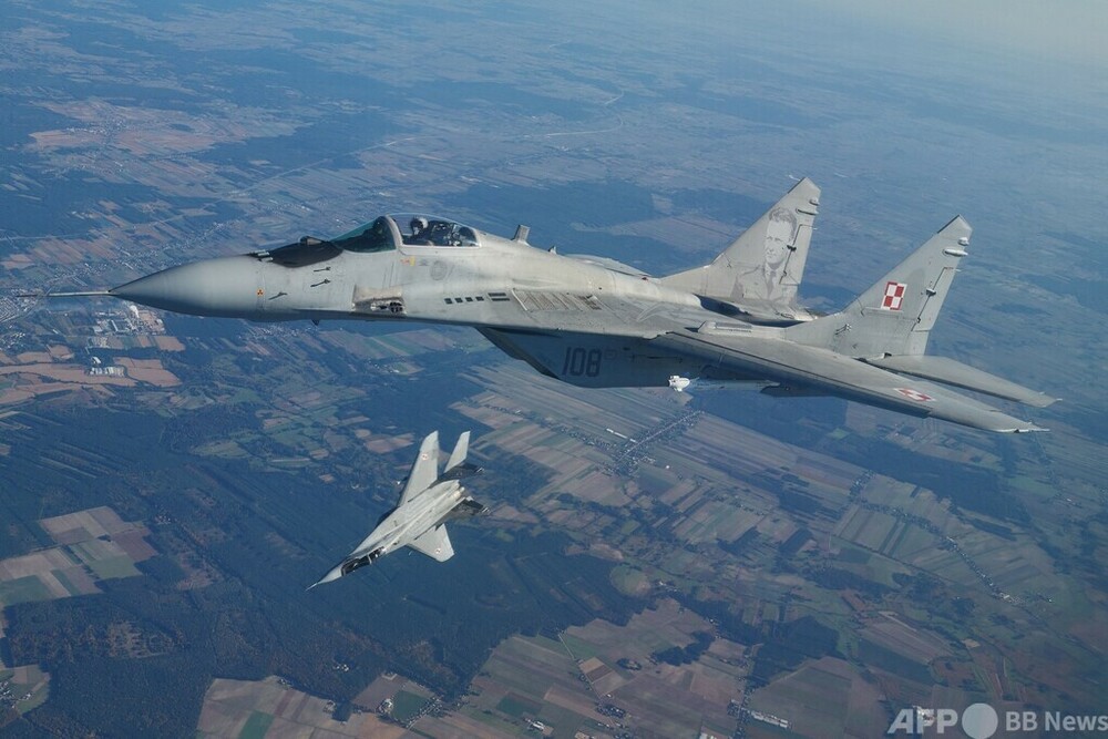 ポーランド、ウクライナに戦闘機供与へ NATO加盟国で初