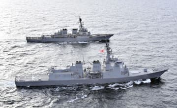 日本海で日米がイージス艦訓練　対北朝鮮「強い意思示す」