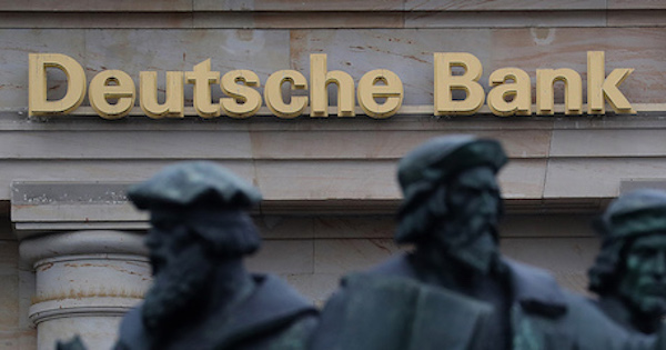 ドイツ銀はヘッジファンドの標的にされたのか、株価下落は「理不尽」