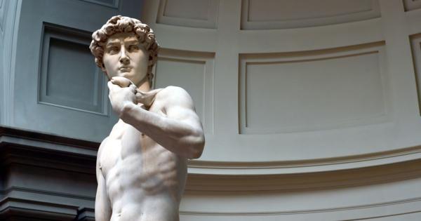 ダビデ像の“ポルノ”扱いは「歴史に対する無知」。批判した親を美術館が招待