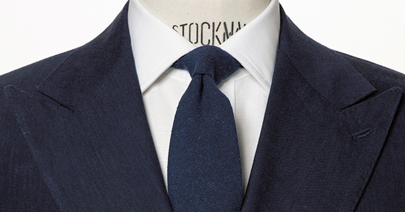 ビジネスの会食で役立つ「スーツの引き算コーデ」、素材・襟型の組み合わせの妙 - 男のオフビジネス