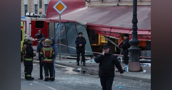 サンクトペテルブルクのカフェで爆発、ロシアの軍事ブロガー死亡