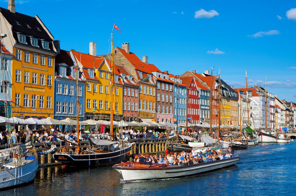デンマークが移民要件を緩和　どうすれば移住できるのか？