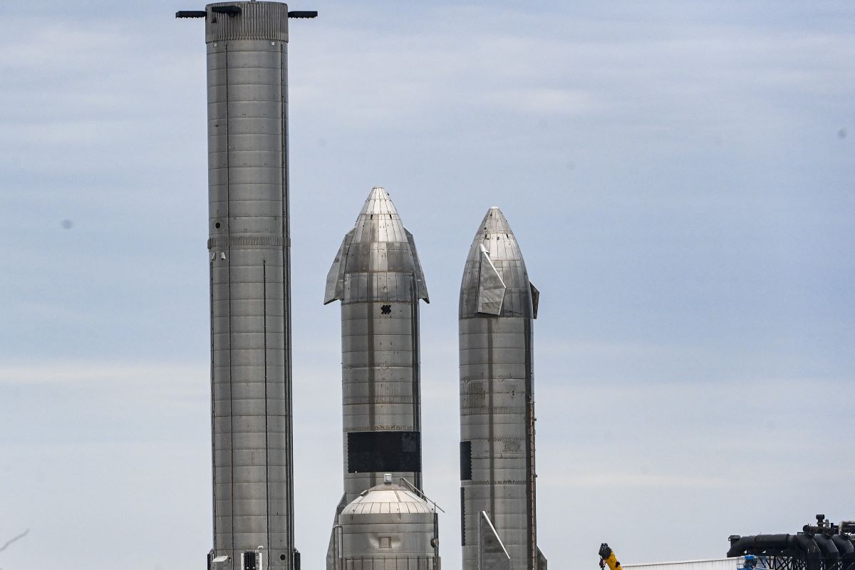 スペースXの新型ロケット「スターシップ」　1週間以内に打ち上げへ