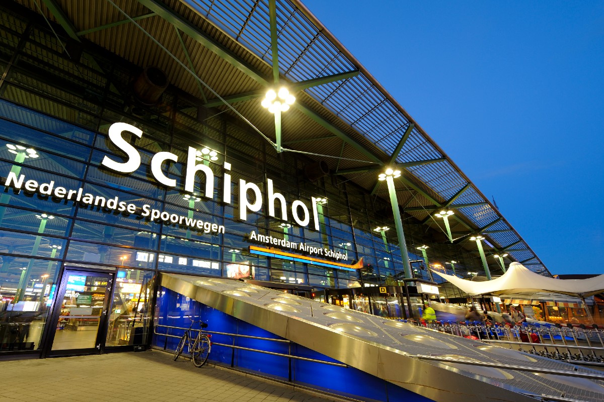 プライベートジェットを禁止するオランダ・スキポール空港、CO2排出削減で
