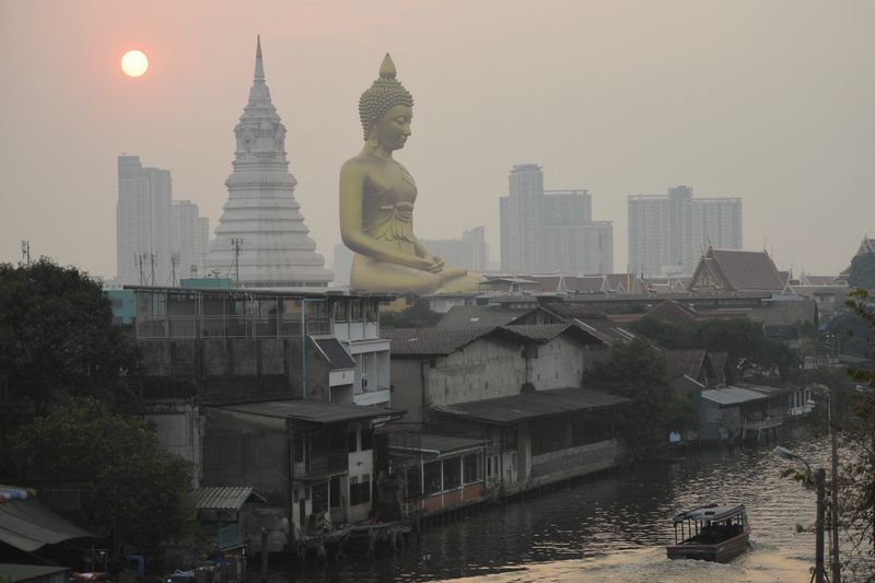 タイ北部で深刻な大気汚染　政府が警戒呼びかけ、観光業に打撃