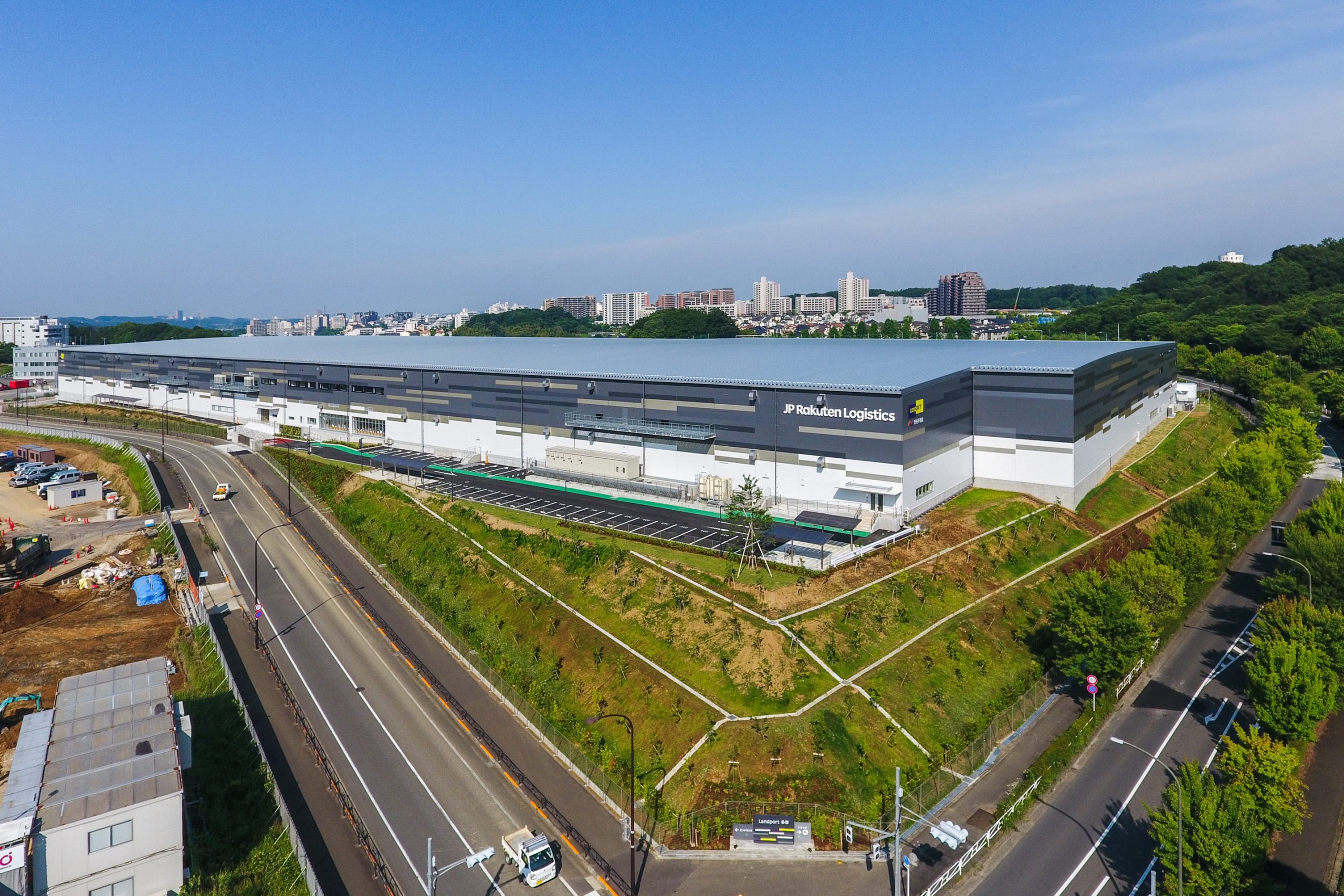 「楽天24」物流センターが東京都八王子市で稼働開始　関東地方の中心拠点として自動化された物流センターを開設