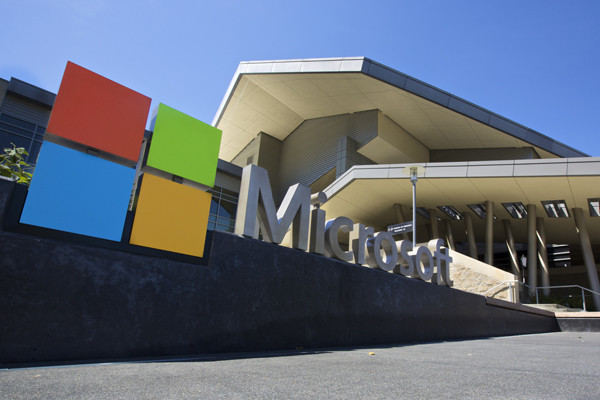 Microsoft 1〜3月期決算、アナリストの予想上回る、Windows OEMは28％減