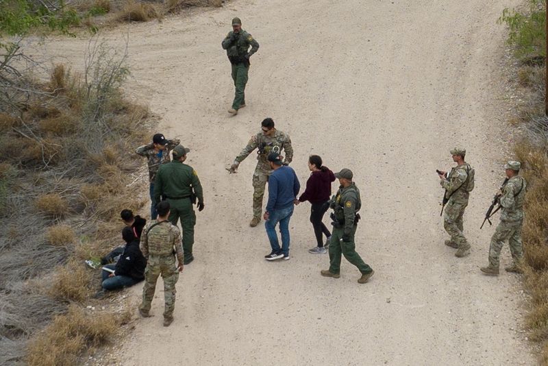 米、メキシコ国境に1500人の部隊派遣へ　不法移民増に備え＝関係筋