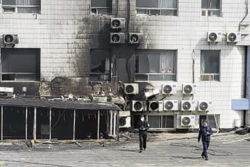 北京の病院火災で15人拘束　29人死亡、安全管理に問題か