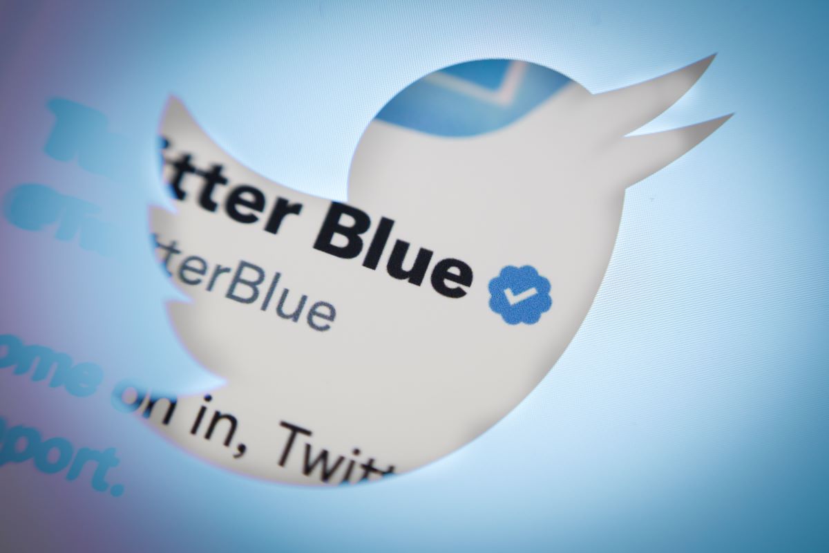 Twitter Blue初期加入者の54％が継続せず、サブスクギフトを検討か