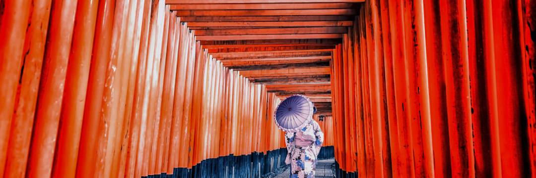 京都の名所・伏見稲荷大社が「最悪な観光地」呼ばわりされるとは「映え」を求める外国人観光客に地元住民からの悲鳴が聞こえる