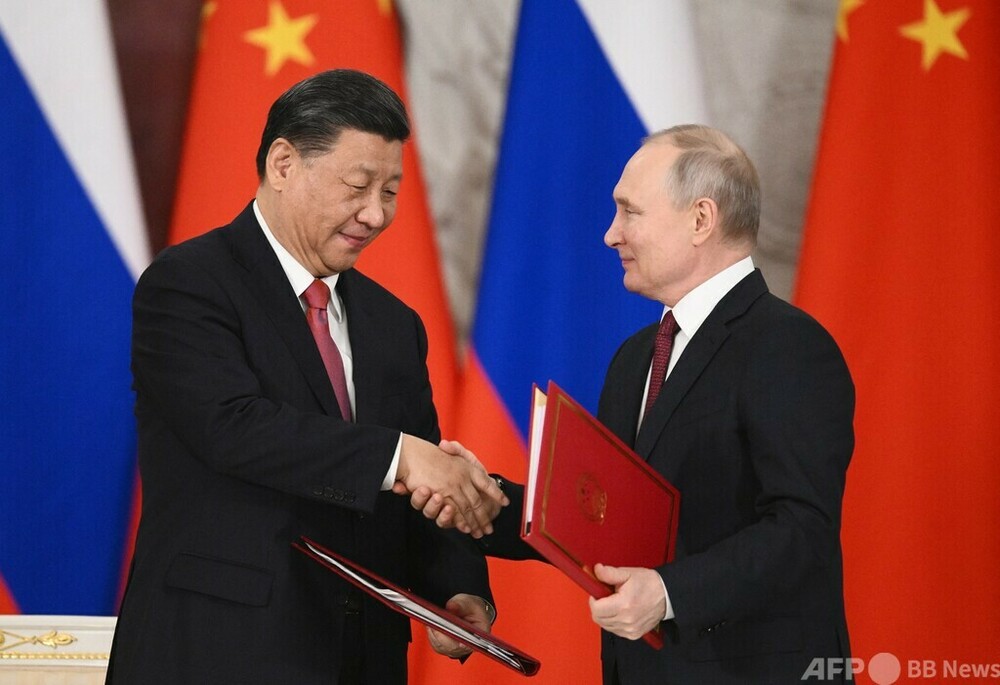 マクロン氏「ロシアは中国の属国化」発言を非難 ロシア大統領府
