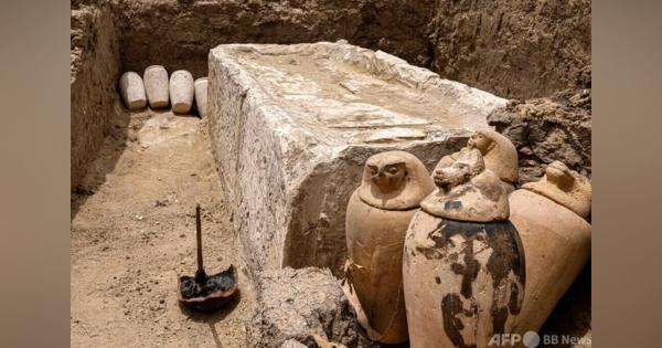 ミイラ工房や神官の墓発見 エジプト・サッカラ遺跡