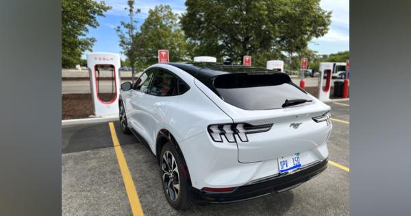 フォード車を「Tesla Supercharger」で充電--当初はアダプター経由、2025年モデルから直接