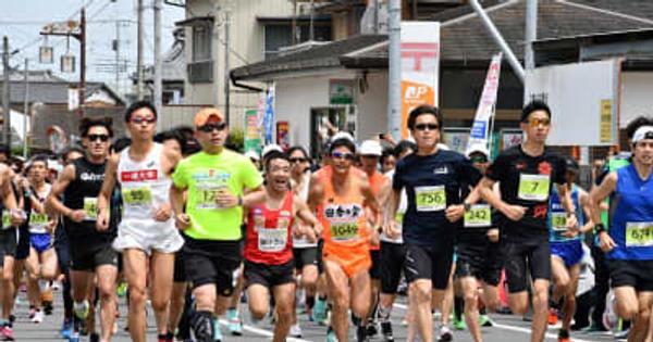 神崎マラソン2000人疾走　猫ひろしさんも参加　「発酵」テーマ、給水地点には甘酒も