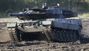 ウクライナ軍、反攻本格化　ドイツ製戦車投入と英紙報道