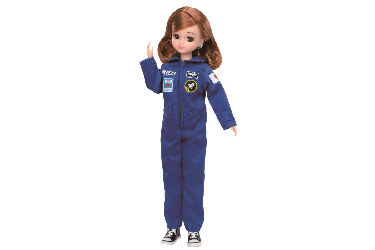 「リカちゃん」が宇宙飛行士に！ JAXA宇宙飛行士のブルースーツを着こなす - ネット「時代なんだね」