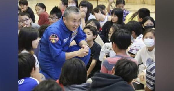 若田光一さん「宇宙で活躍を」　米日本語学校で特別授業