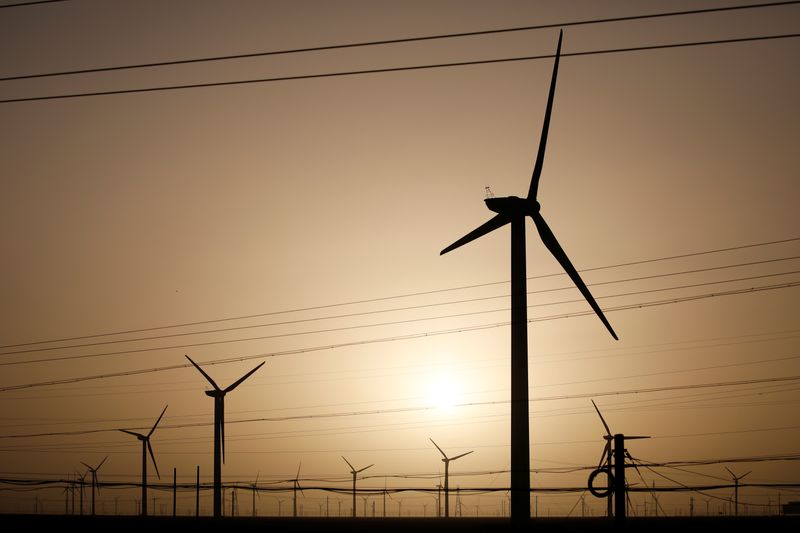 中国の再生エネ発電容量が50％超え、目標を早期達成
