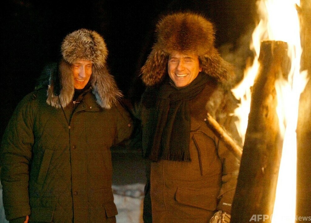 ベルルスコーニ元伊首相は「真の友人」 プーチン氏が追悼