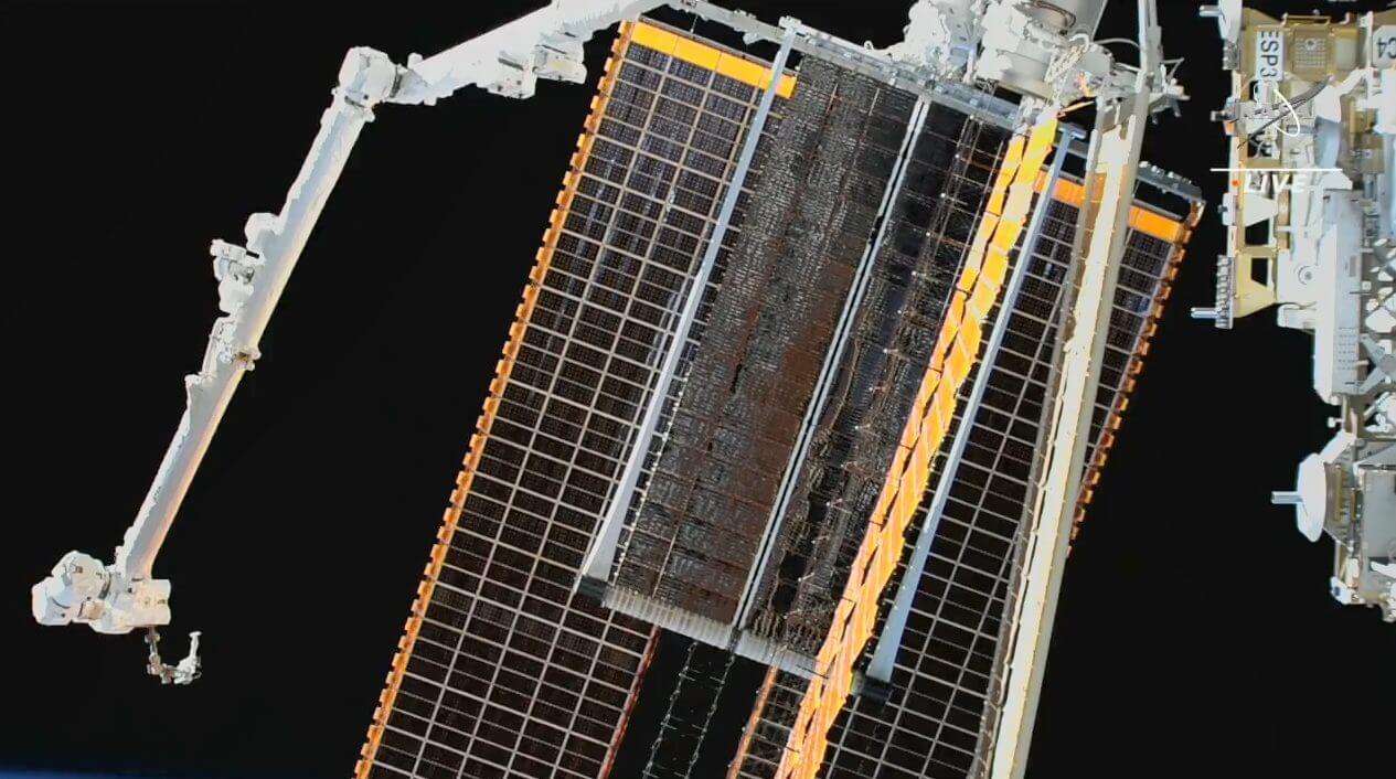 ISSの新型太陽電池「iROSA」6基目が設置完了　NASAは追加で2基設置も計画