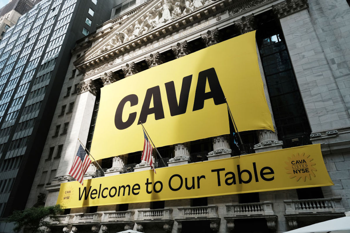 米IPOで注目、地中海料理チェーン「Cava」の株は買いか？