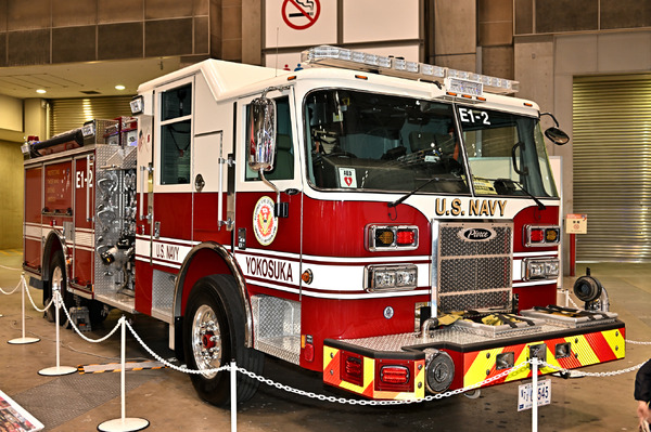 外国の消防車が走る動く、クラシックもEVも出品東京国際消防防災展2023