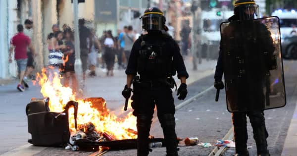 【検証】 フランス暴動の偽画像、ソーシャルメディアで広く拡散