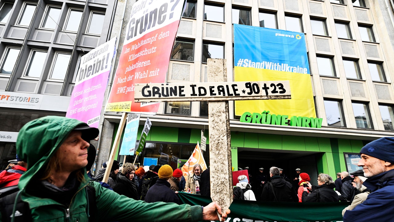 「緑の党」が欧州で勢力を拡大するなか、環境保護活動家の抗議は過激化している
