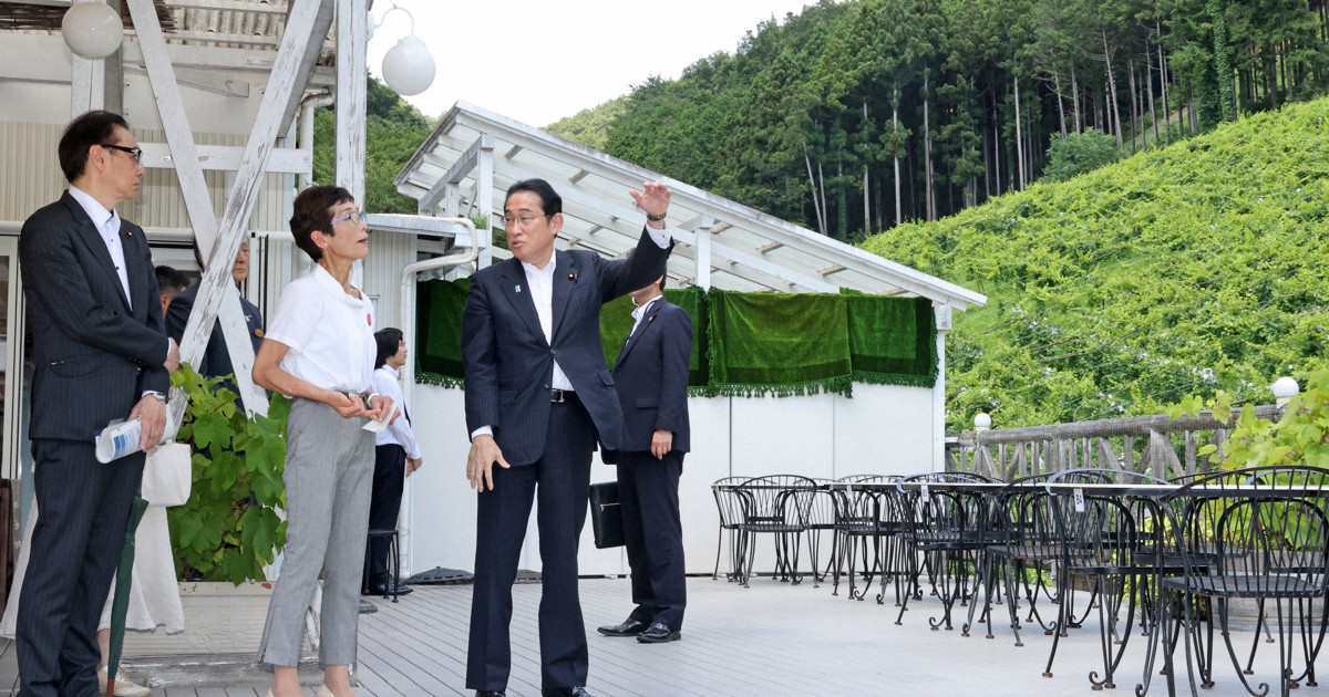 「勉強の夏」首相が全国視察始める　栃木の障害者施設で車座対話