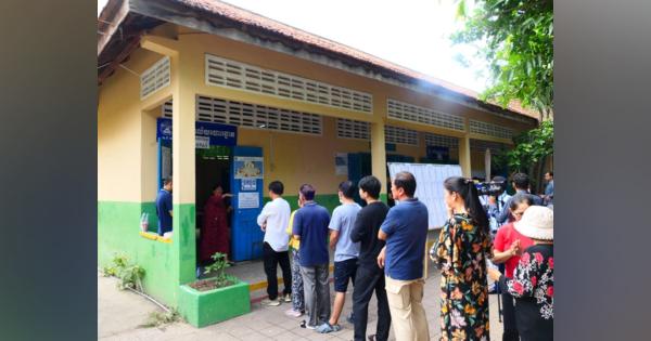カンボジア総選挙、与党の圧勝確実　「世襲」政権誕生へ