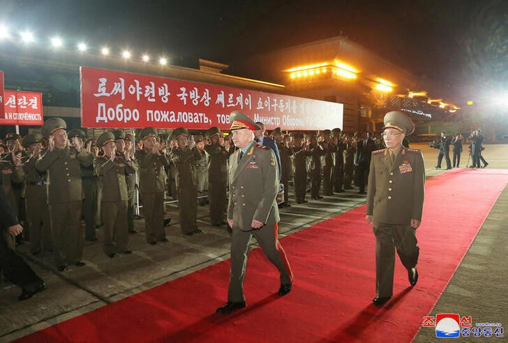 北朝鮮が軍事パレードと韓国報道　金総書記はロシア国防相と会談