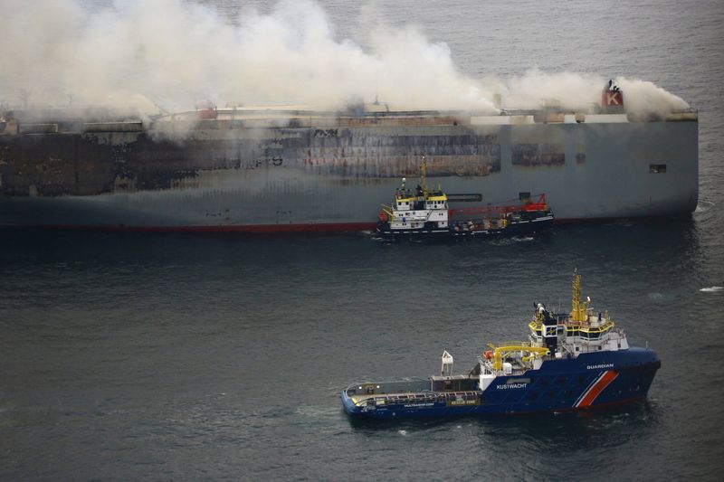 オランダ沖貨物船火災、火勢弱まる　ＥＶ498台含む車3783台積載