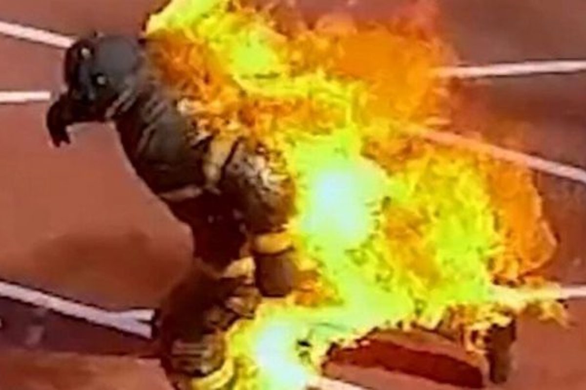 炎に包まれながらの100m走で消防士がギネス世界記録を更新