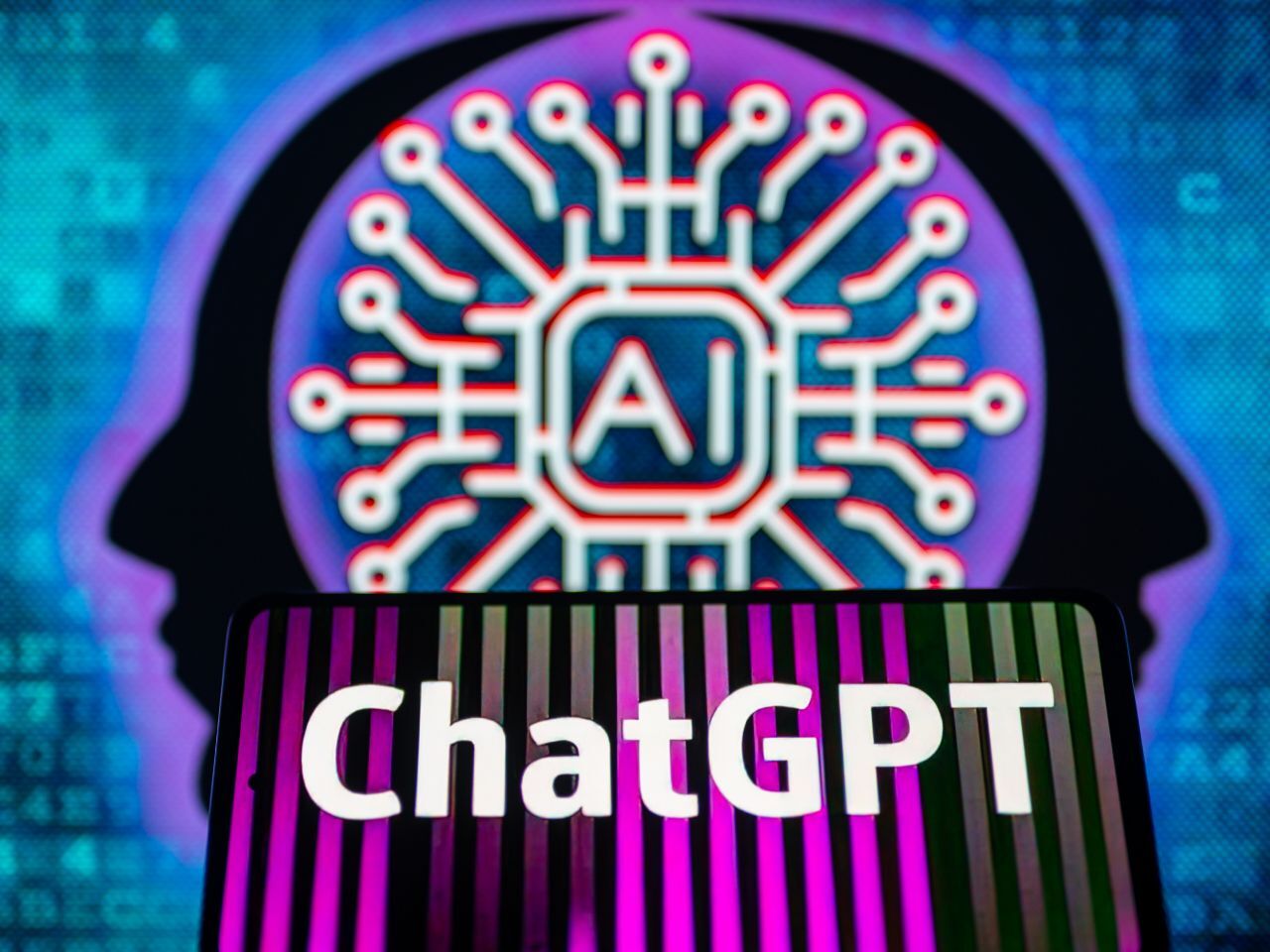 富士ソフト、1万人の社内検証を基にした「ChatGPT」導入をサービス化