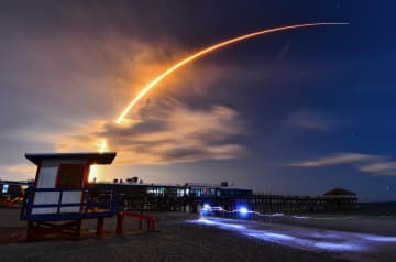 スカパー共同衛星打ち上げ　日米企業の宇宙協力拡大
