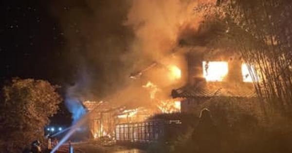 島根県出雲市大社町で民家火災　木造2階建て全焼、けが人なし