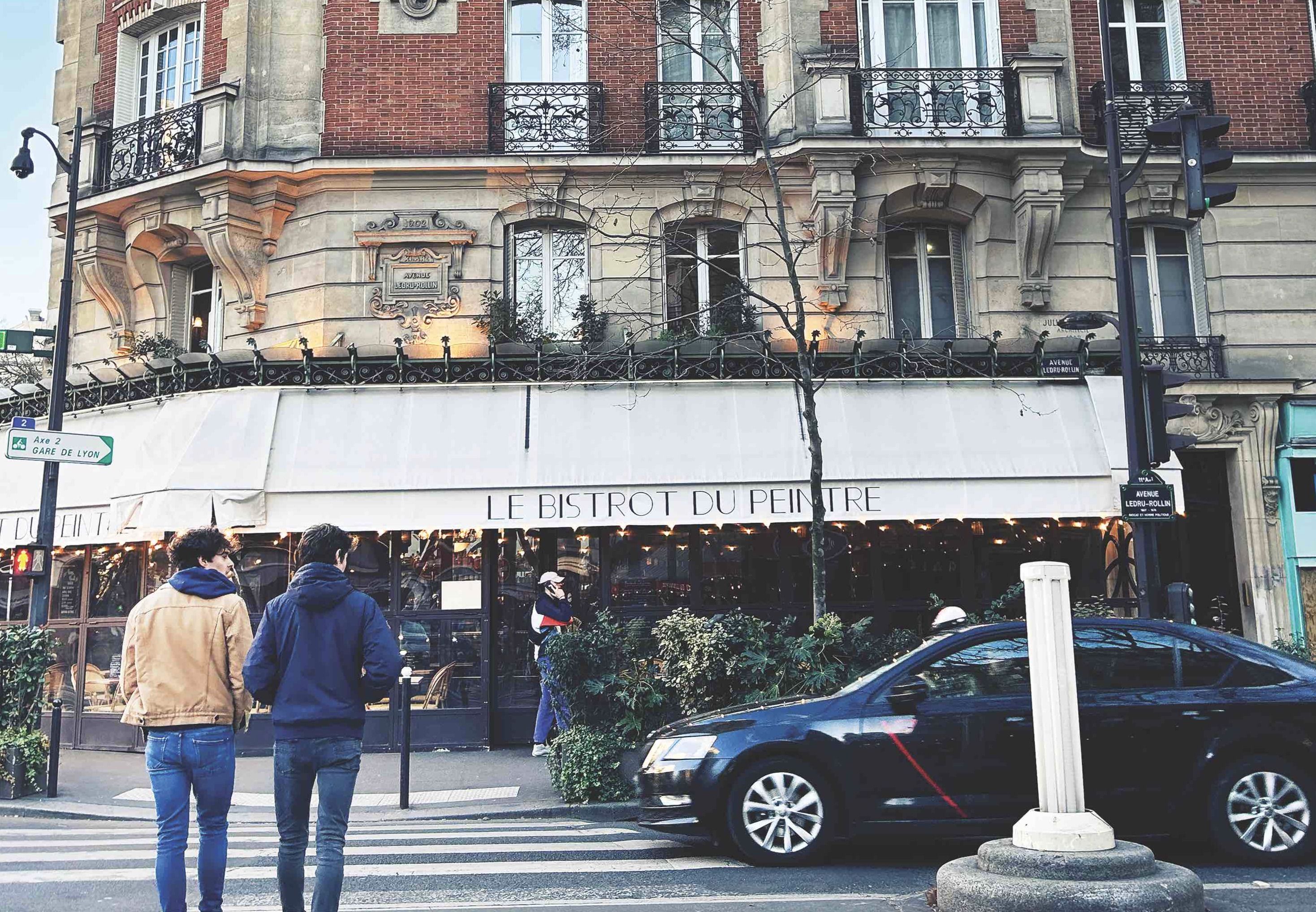 パリの素顔がわかるカフェ、芸術家たちを虜にした「画家たちのビストロ 」　一度は行きたい欧州のカフェ（５）フランス・パリ「ル ビストロ ドゥ パントレ」