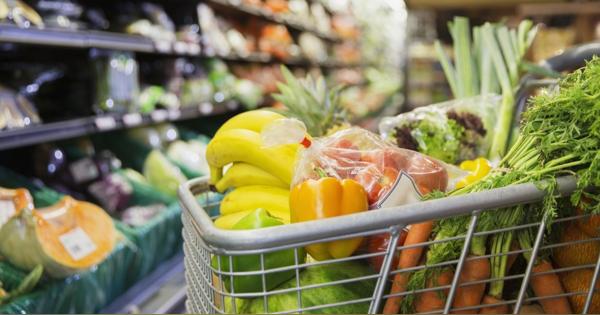 スーパーマーケットの求人が「22倍に」　なぜ、今夏に急増？