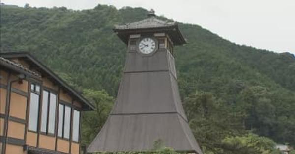 出石辰鼓楼の時計を大学教授らが調査 「国産時計台」の日本最古認定なるか
