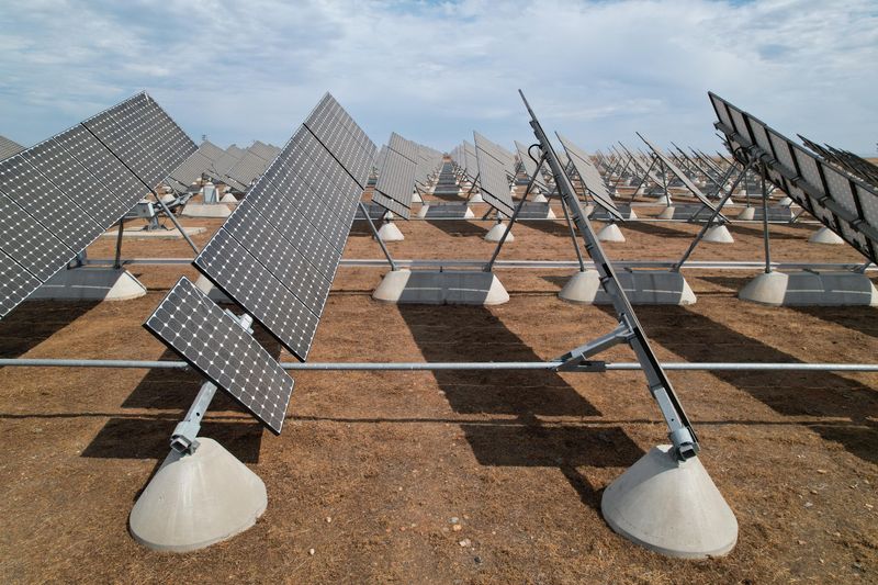 米、中国製太陽電池関税逃れのパネルメーカーに関税課す