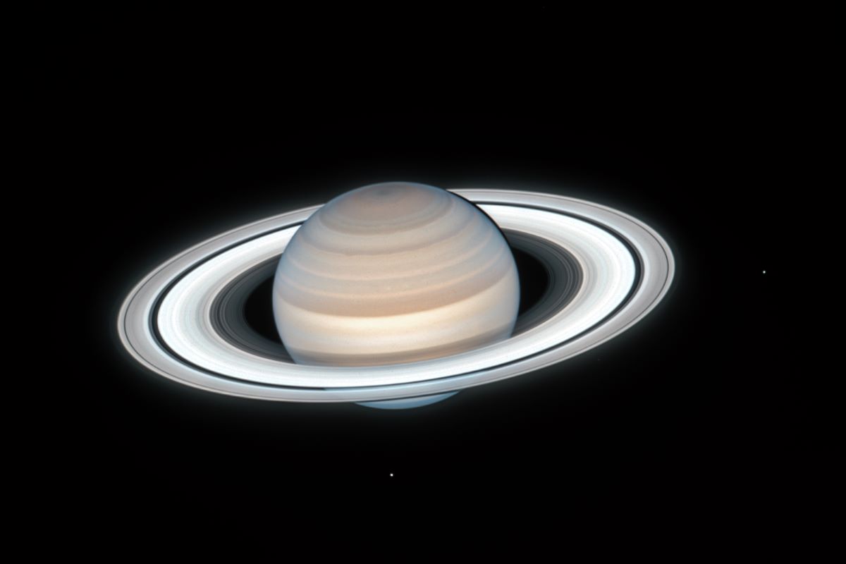土星の輝きと赤色巨星アンタレスの「食」が楽しめる、今週の夜空