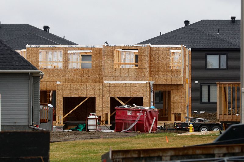カナダ、学生ビザ認可制限検討も　住宅不足対策で＝住宅相
