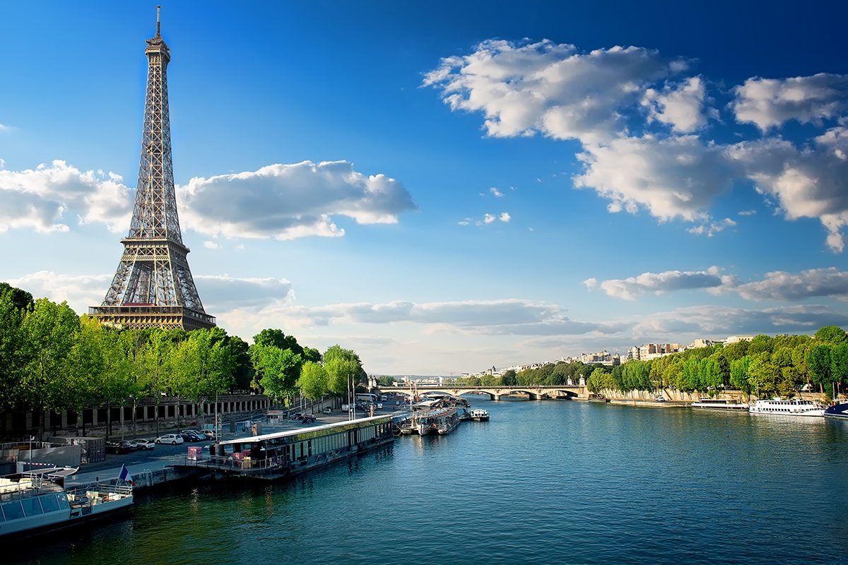 パリ五輪組織委、水質問題でテスト大会中止もセーヌ川での競泳開催の意向