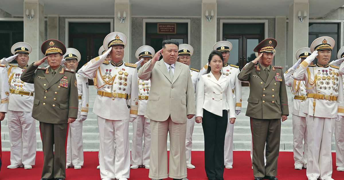 金正恩氏が海軍へ核配備表明、日米韓は対北防衛訓練