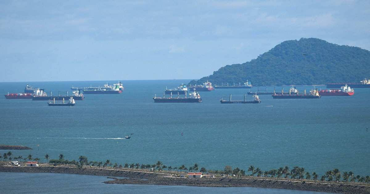 パナマ運河、干ばつで「渋滞」　節水で通過船舶数や重量制限