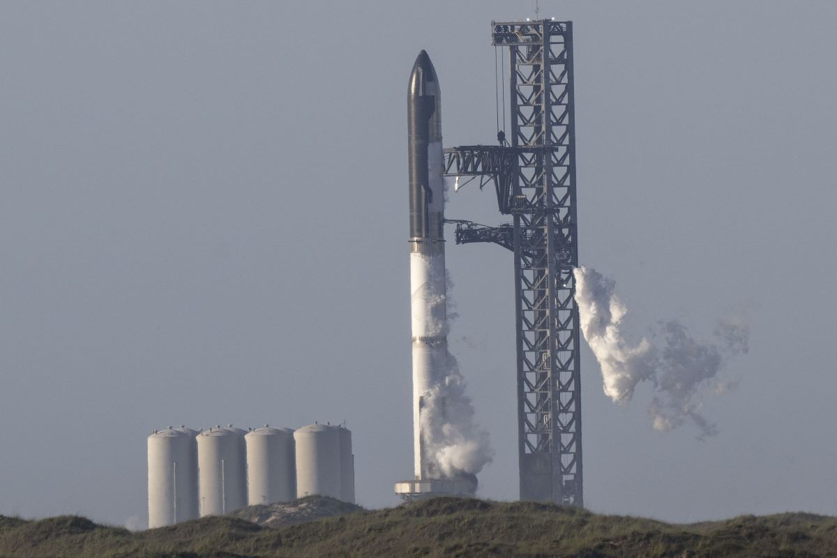 マスク、4月に失敗した超大型ロケット「スターシップ」の再打ち上げ準備完了